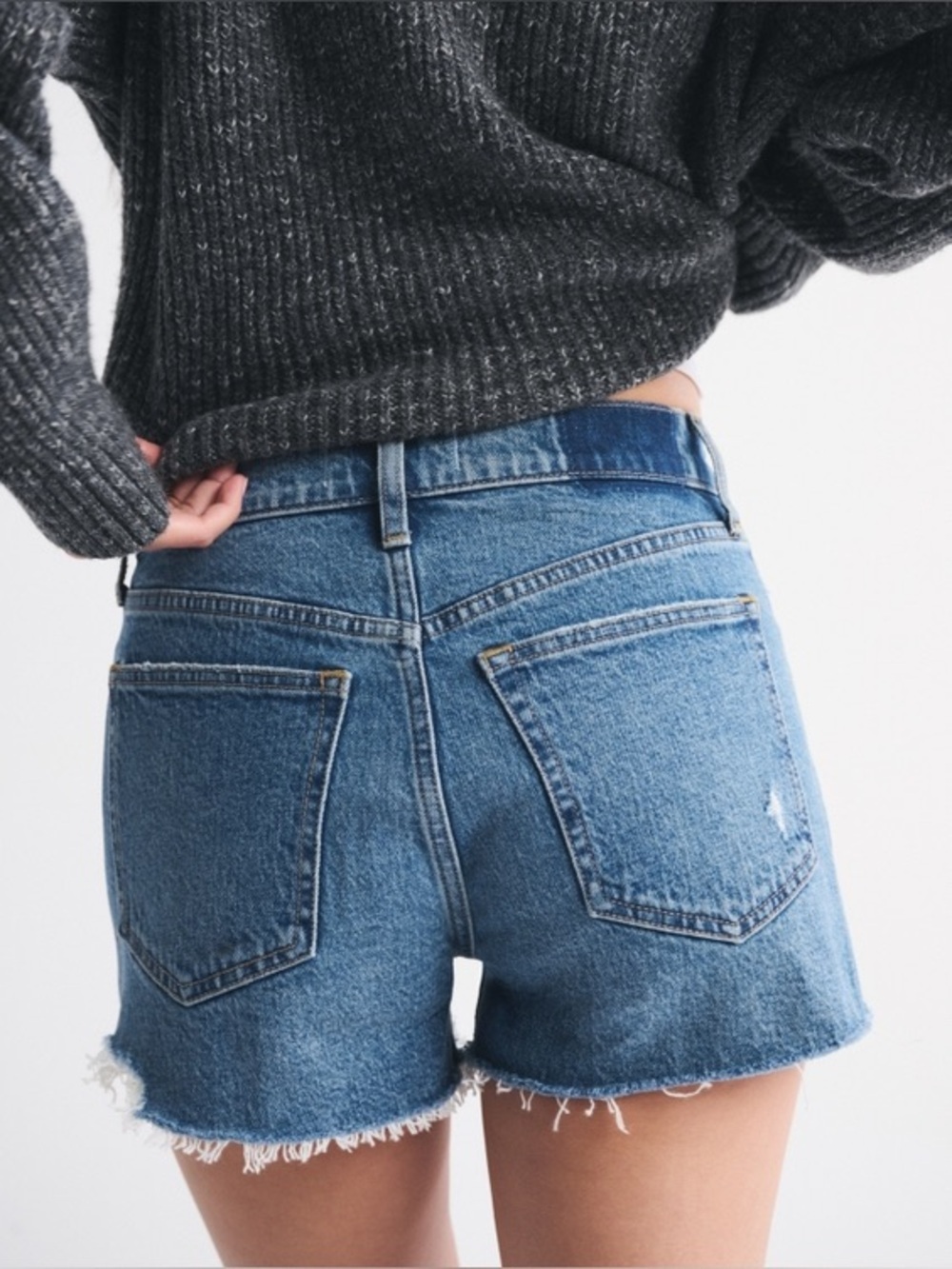 Abercrombie & Fitch The Mom Short High Rise Medium Wash Size 30|10 Denim Cotton - Picture 2 of 10